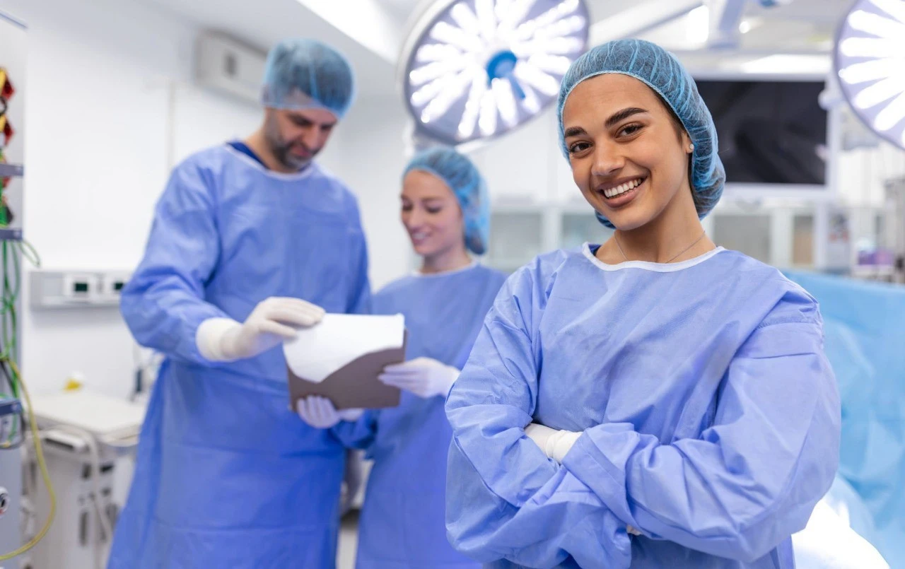 Disposable Isolation Gown Disposable Isolation Gown